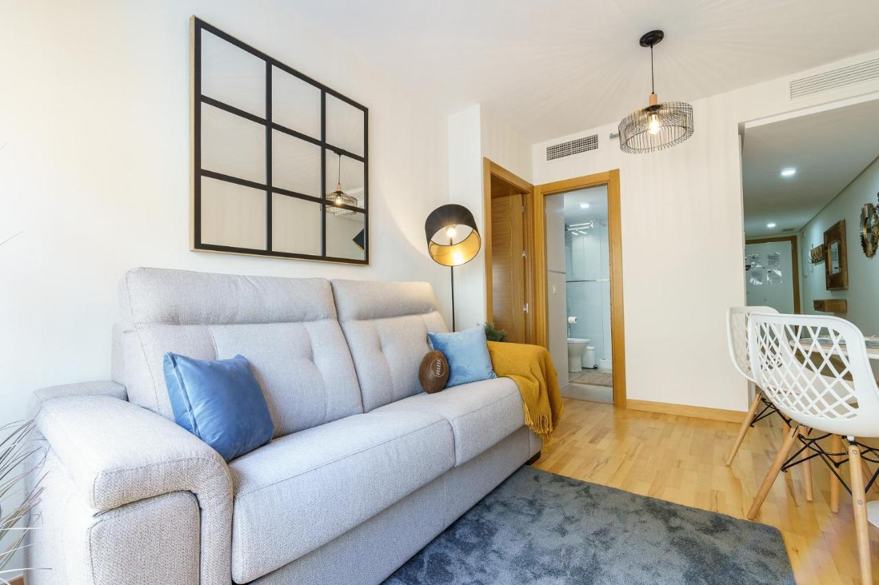 Malagasuite Cozy Center Apartment & Parking Exterior photo