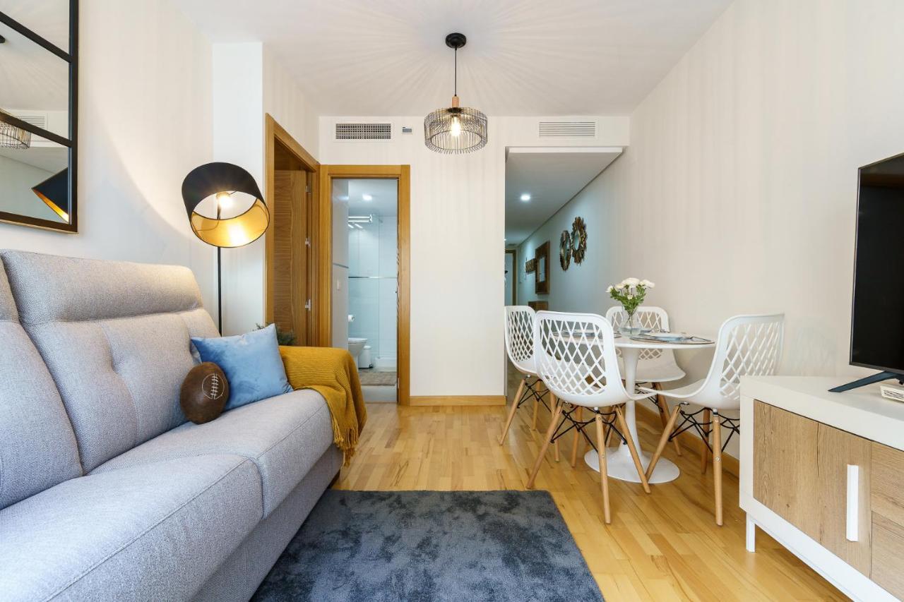 Malagasuite Cozy Center Apartment & Parking Exterior photo